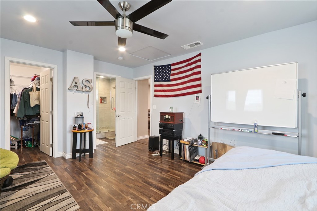 3129 W Olinda