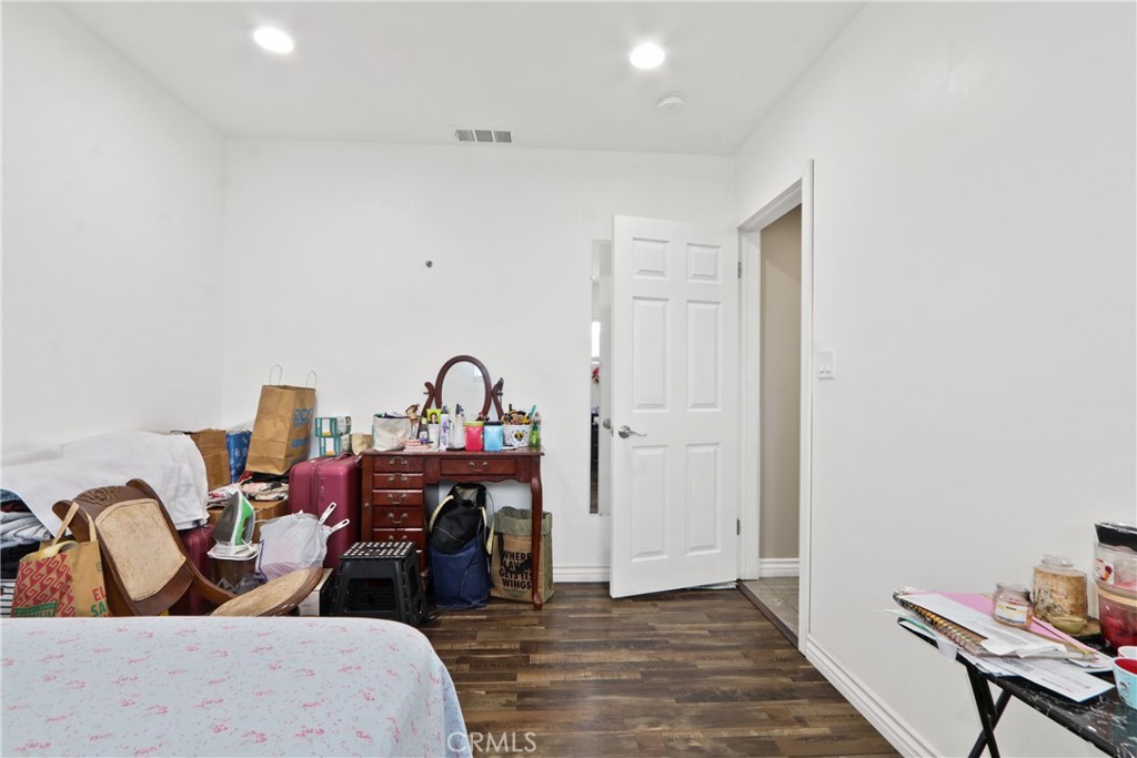 3129 W Olinda