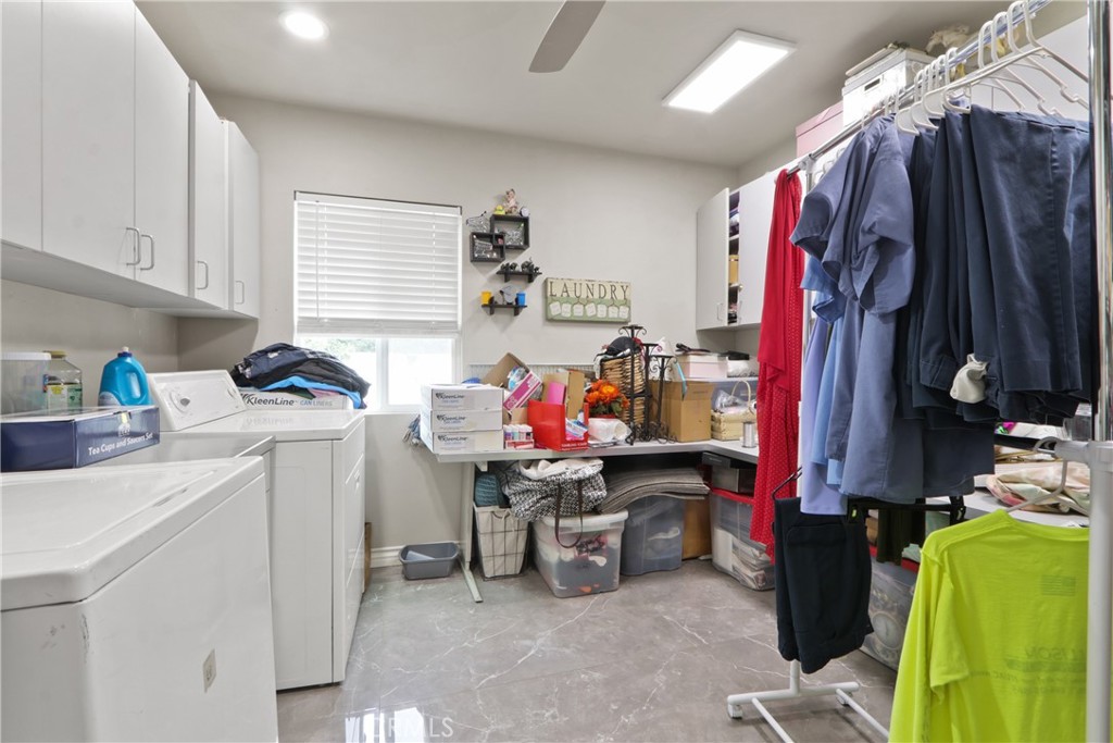 3129 W Olinda