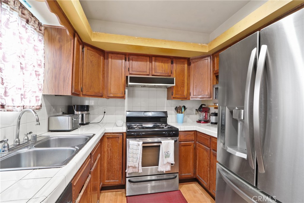 3129 W Olinda