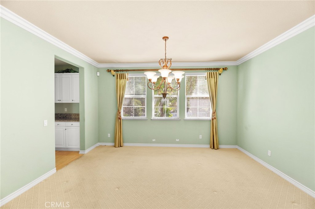 39894 Camden Court