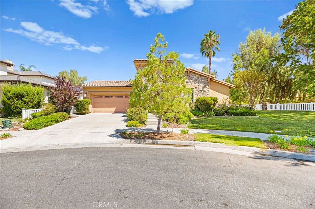 39894 Camden Court