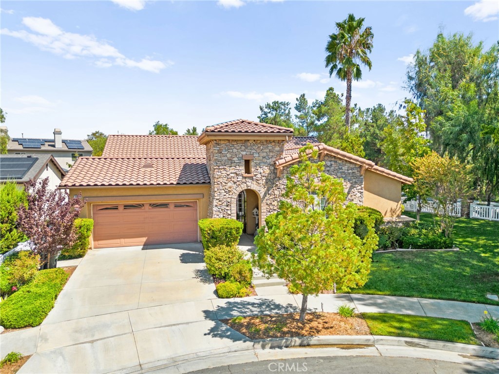39894 Camden Court