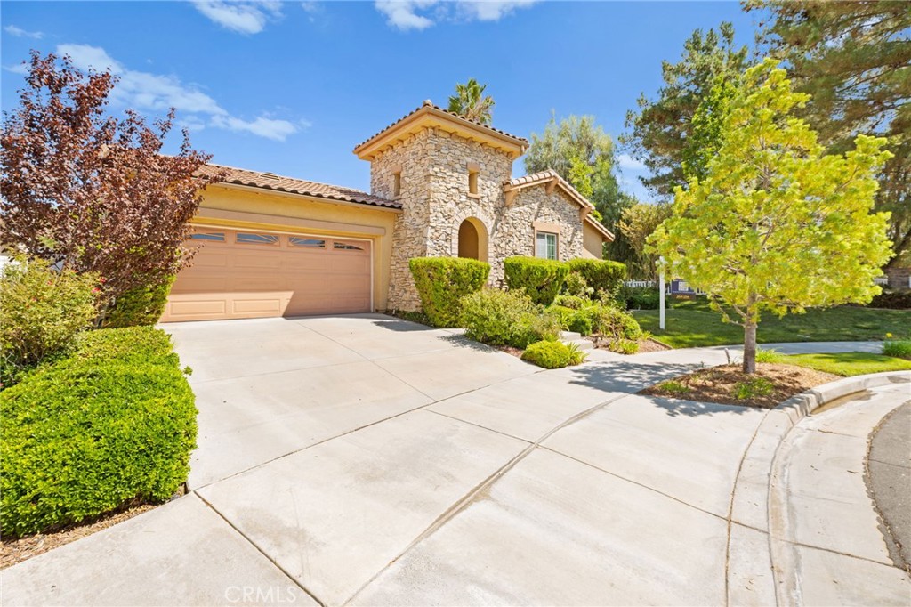 39894 Camden Court