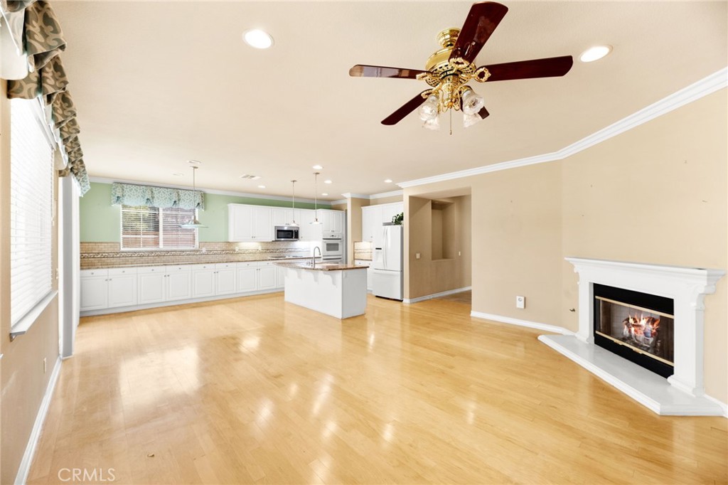39894 Camden Court