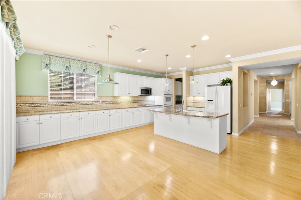 39894 Camden Court