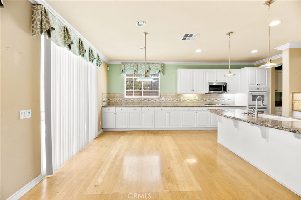 39894 Camden Court