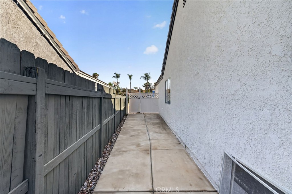 24663 Morningstar