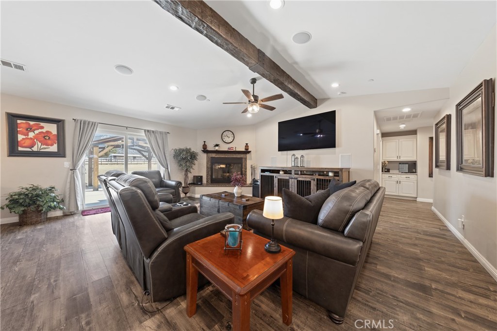 49450 Forest Springs