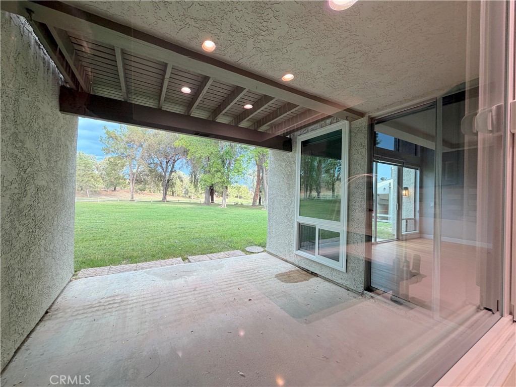 38974 Paseo De Oro