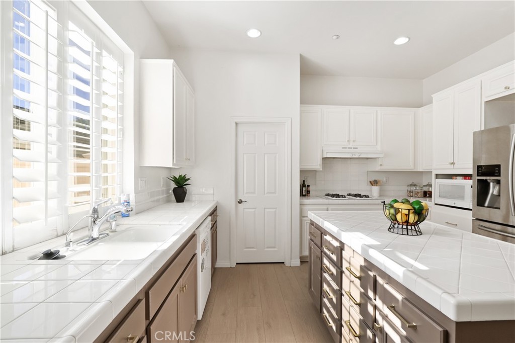 1031 Inverlochy Drive
