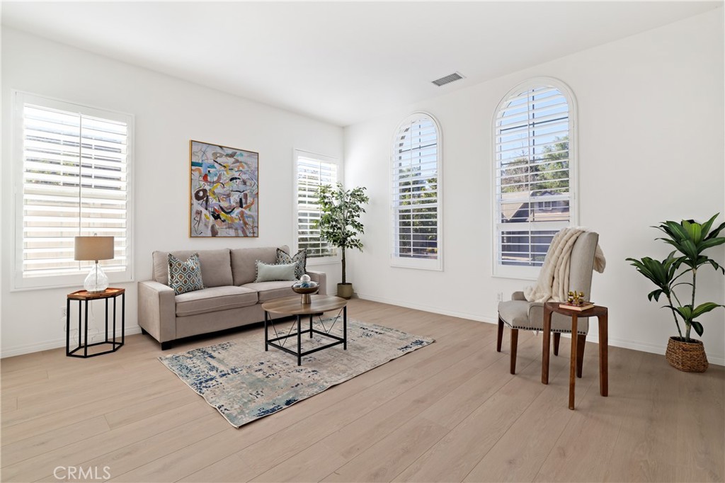 1031 Inverlochy Drive