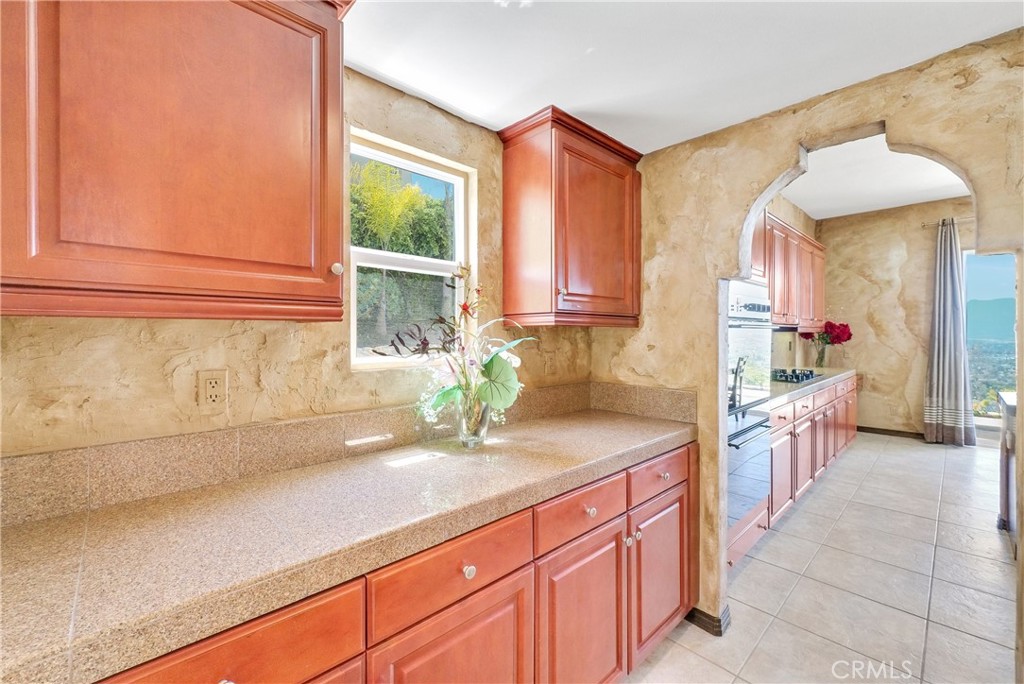 2843 Mountain Ridge Road