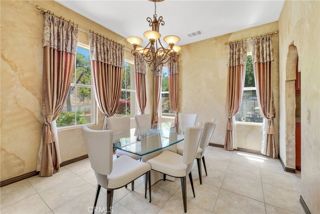 2843 Mountain Ridge Road