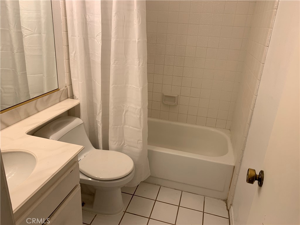 15732 Tetley Street 40