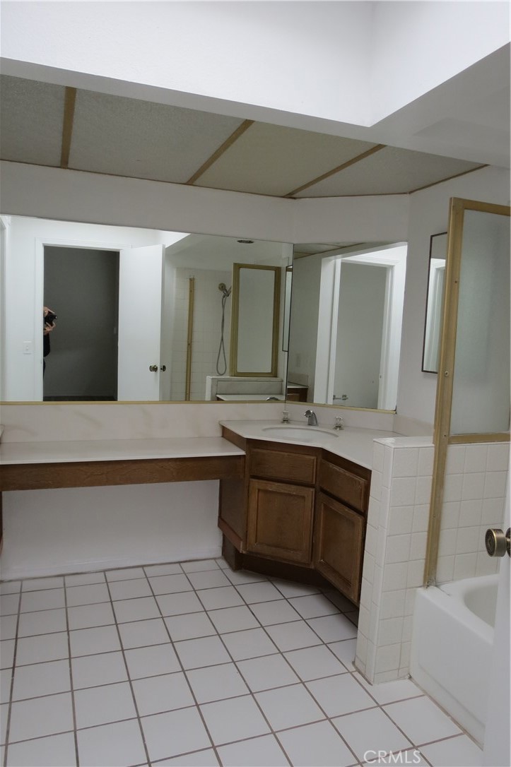 15732 Tetley Street 40