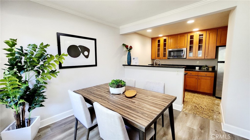 8503 Villa La Jolla Drive B