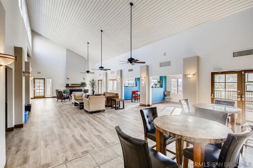 8503 Villa La Jolla Drive B