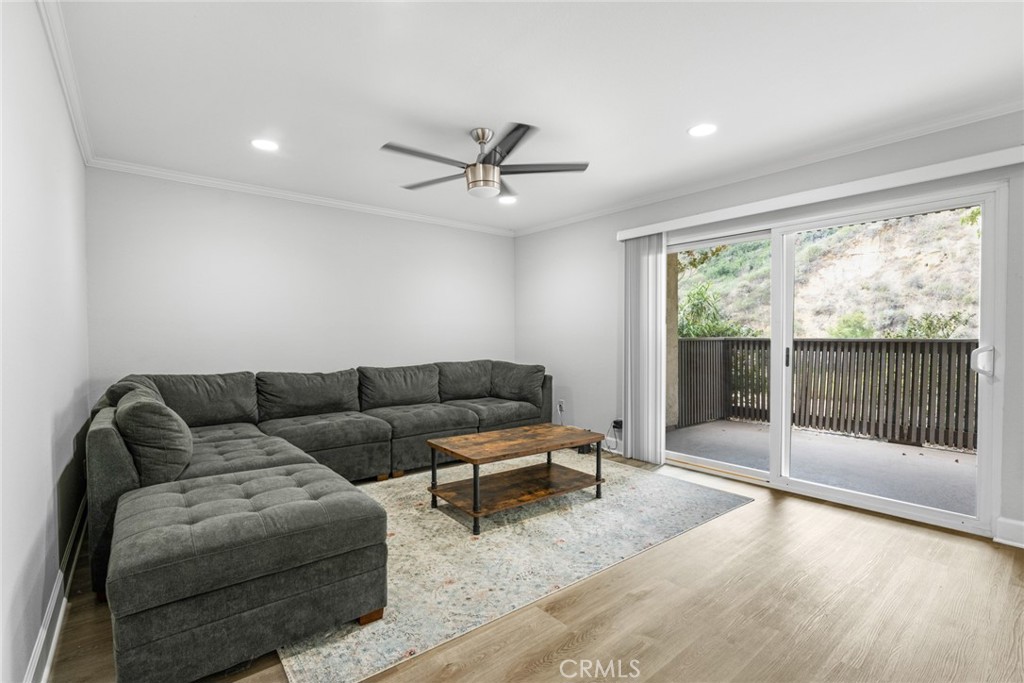 8503 Villa La Jolla Drive B