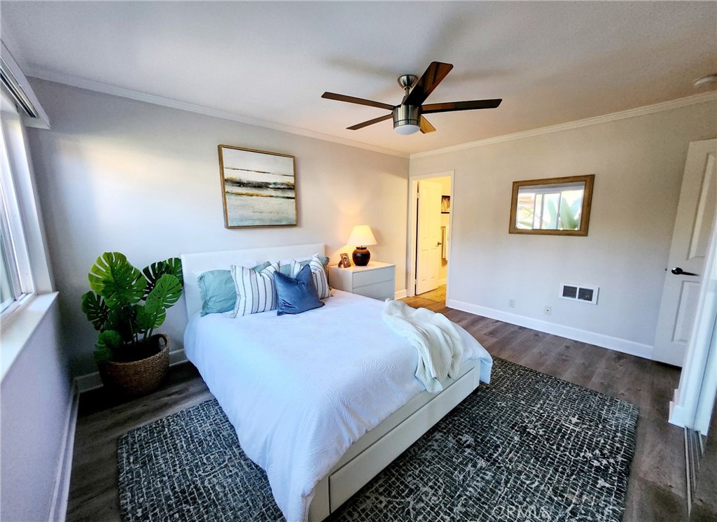 8503 Villa La Jolla Drive B