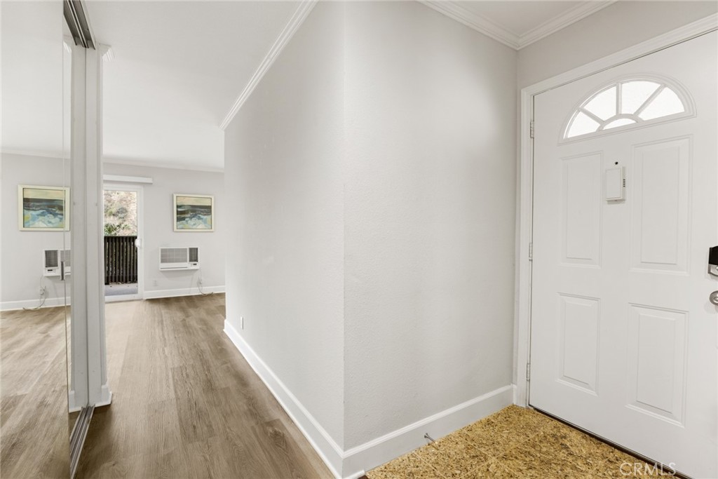 8503 Villa La Jolla Drive B