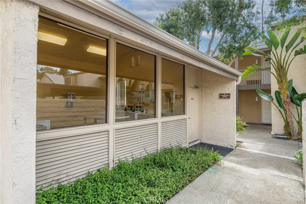 8503 Villa La Jolla Drive B