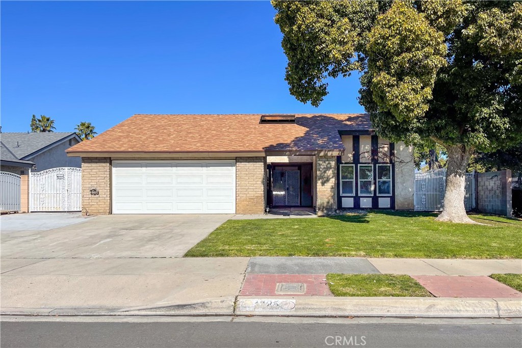 1485 E Banyan Street