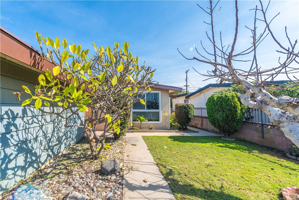 15420 Bonsallo Avenue