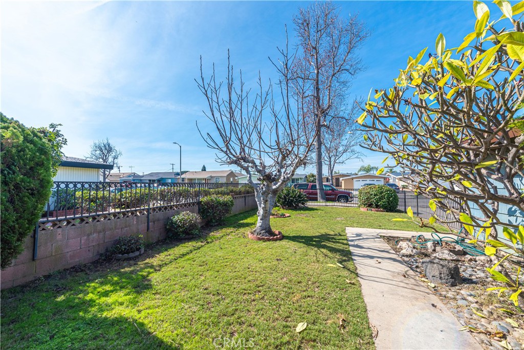 15420 Bonsallo Avenue