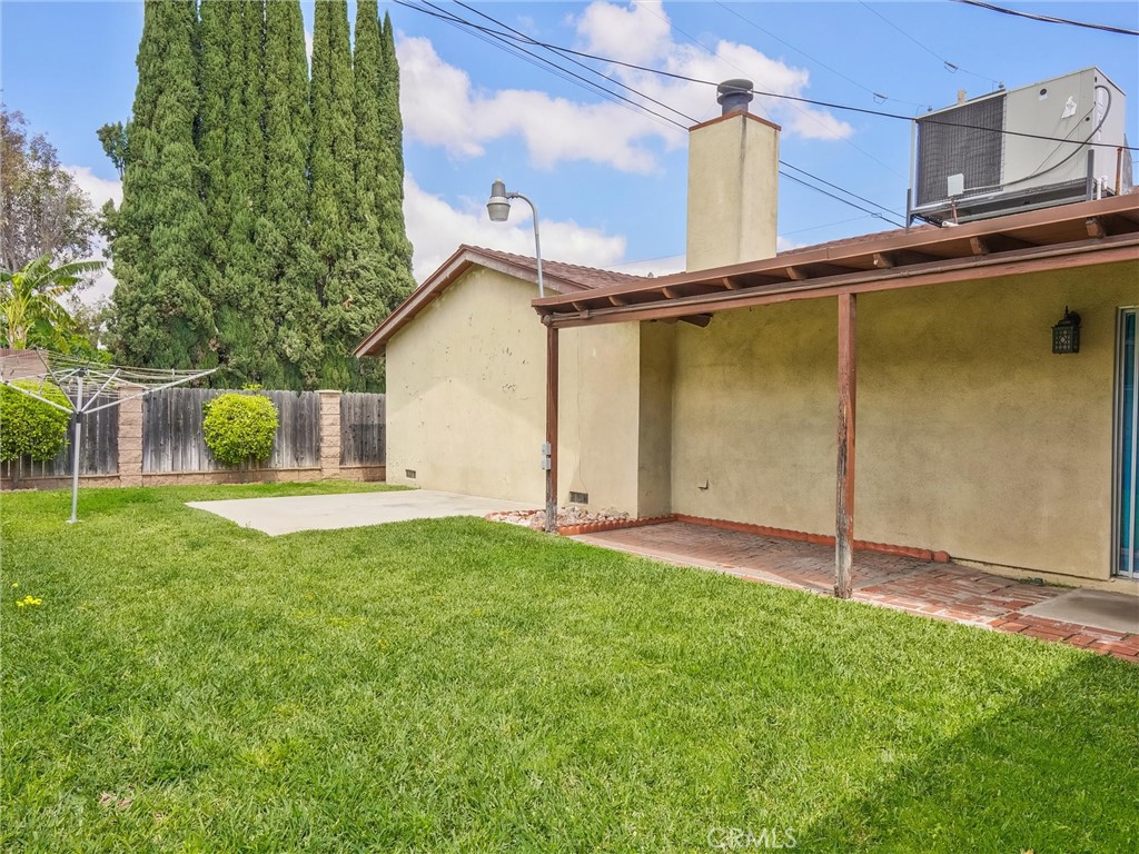 1005 Folkstone Avenue