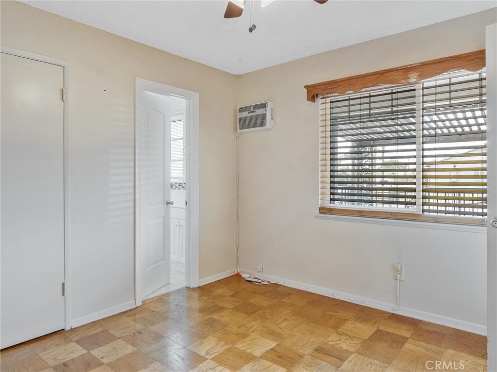 1005 Folkstone Avenue