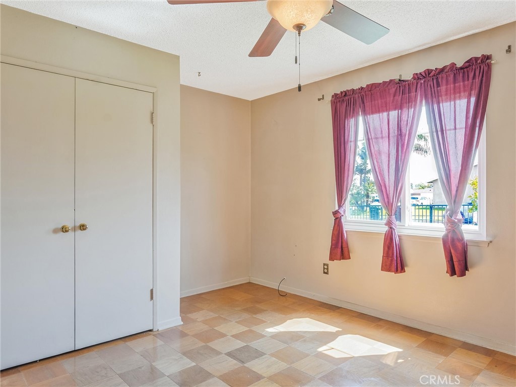 1005 Folkstone Avenue