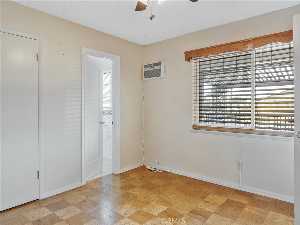 1005 Folkstone Avenue