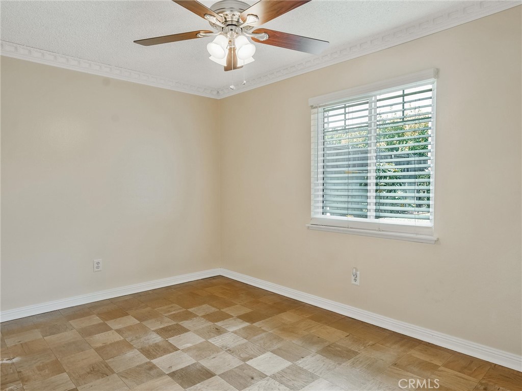 1005 Folkstone Avenue