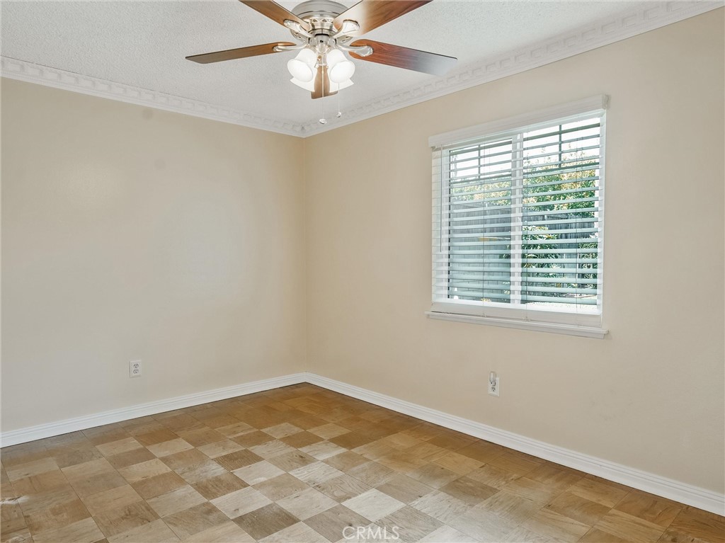 1005 Folkstone Avenue