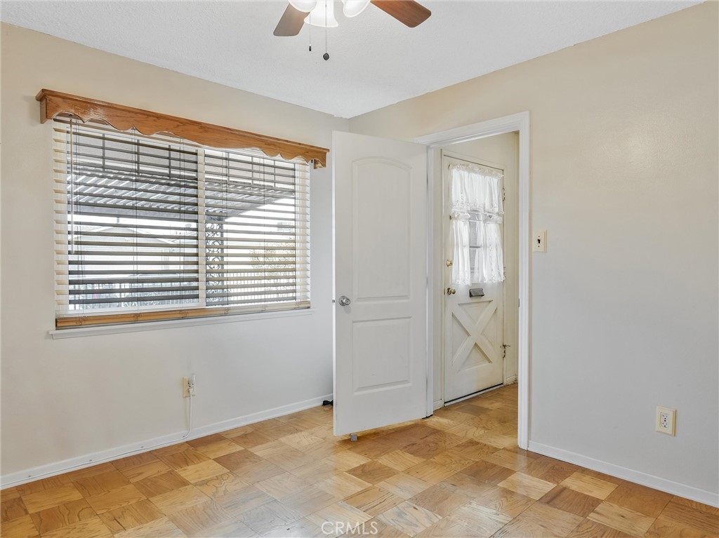 1005 Folkstone Avenue