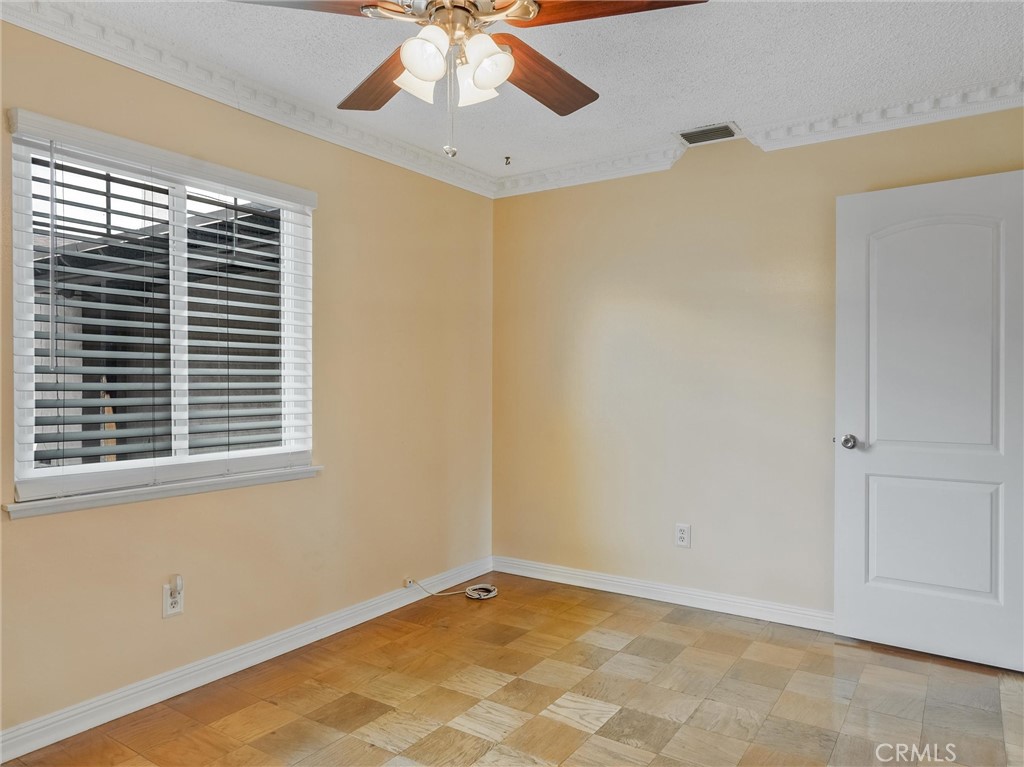 1005 Folkstone Avenue