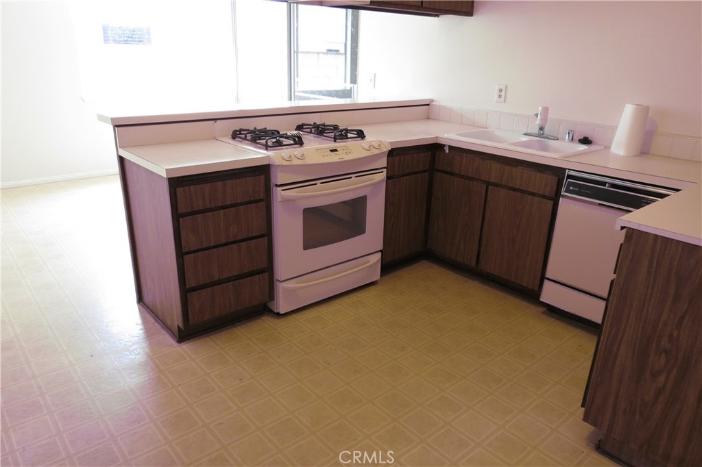 1905 S Grandview Lane S