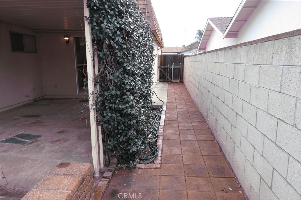 1905 S Grandview Lane S