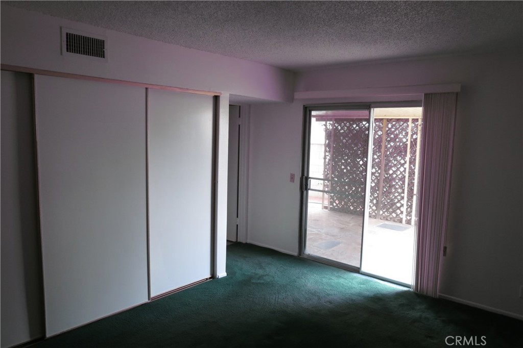 1905 S Grandview Lane S