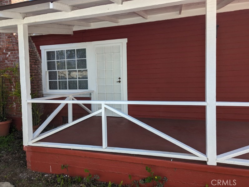 1406 N Arroyo Boulevard