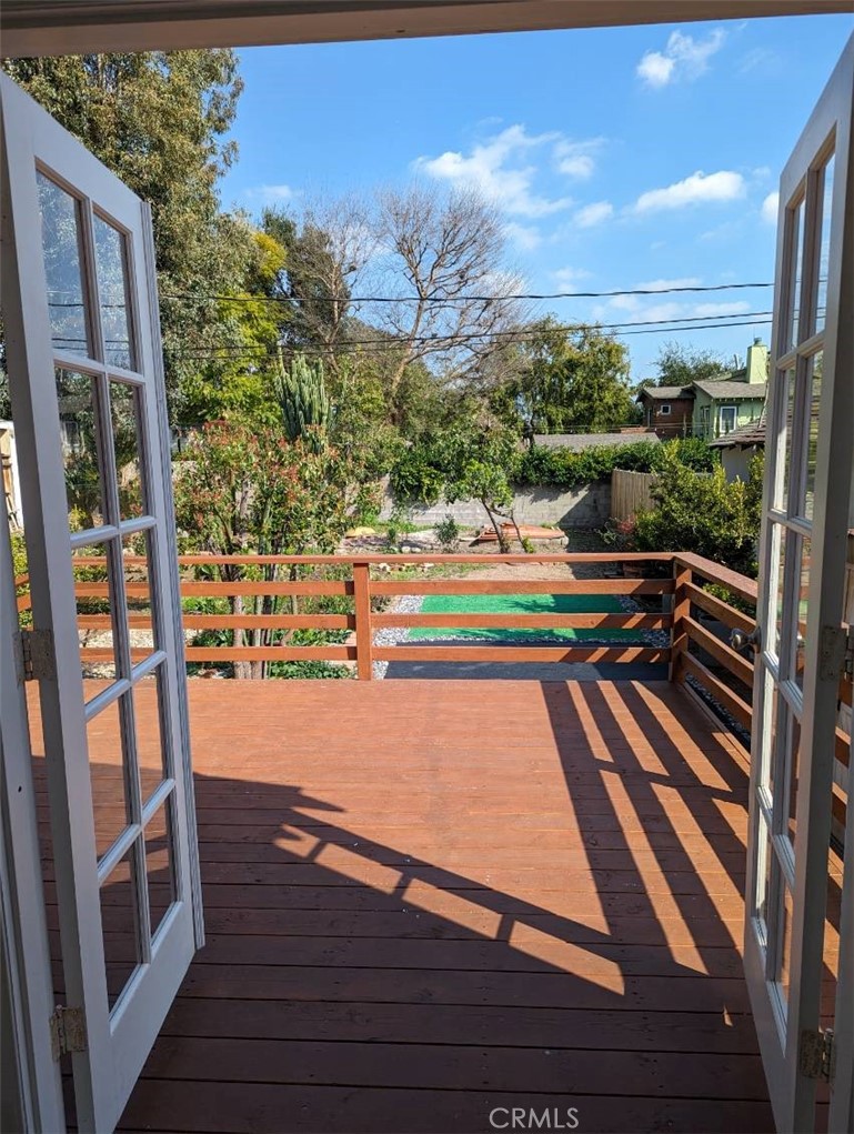 1406 N Arroyo Boulevard