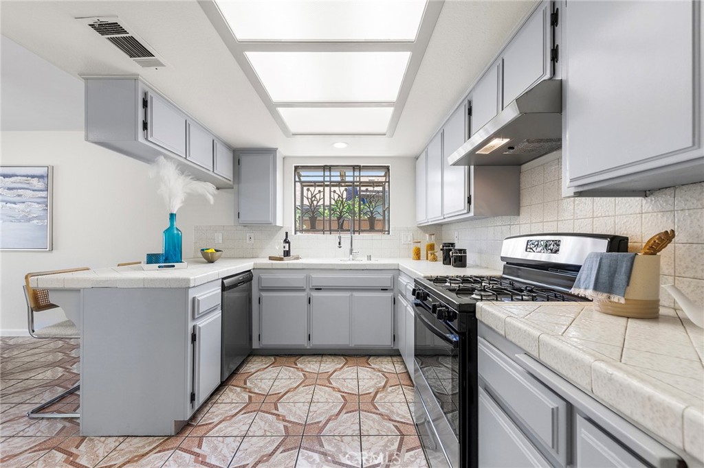 4940 Calmview Avenue