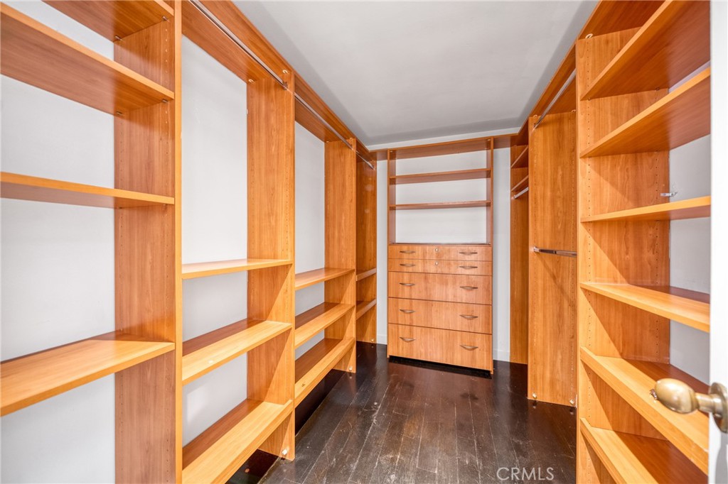 640 N Sweetzer Avenue 4