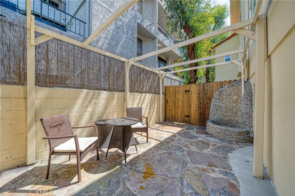 640 N Sweetzer Avenue 4