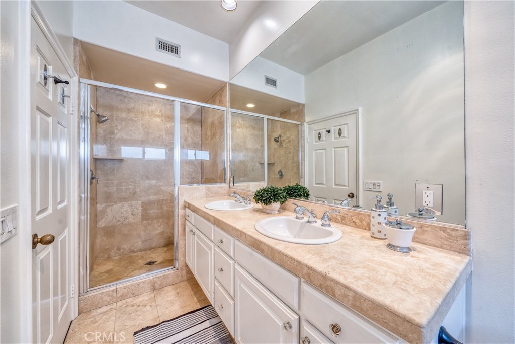 640 N Sweetzer Avenue 4