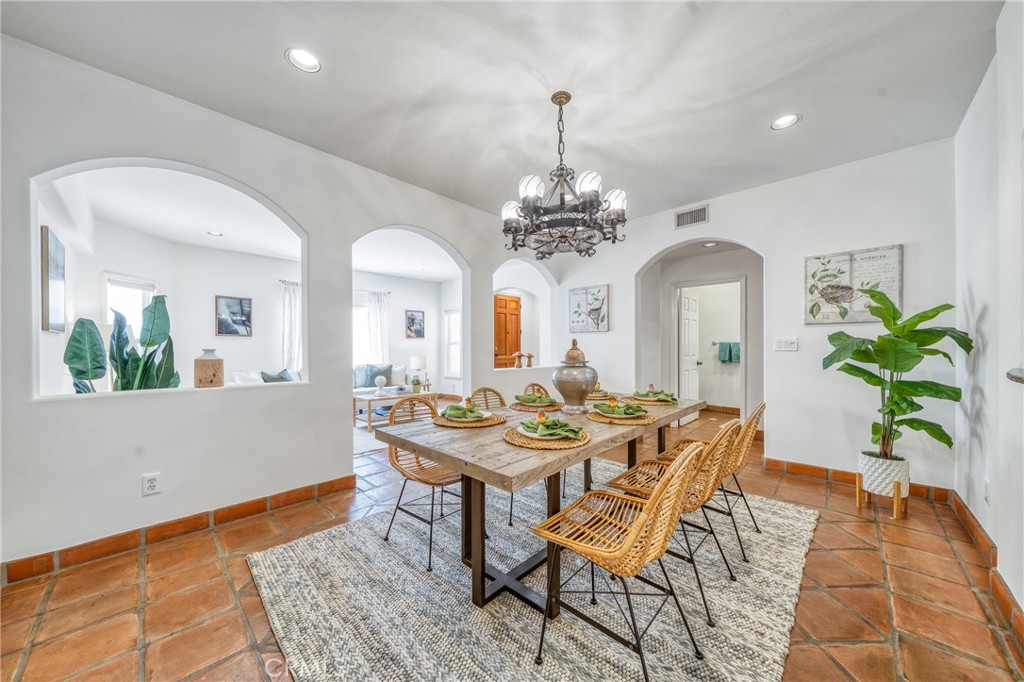 640 N Sweetzer Avenue 4