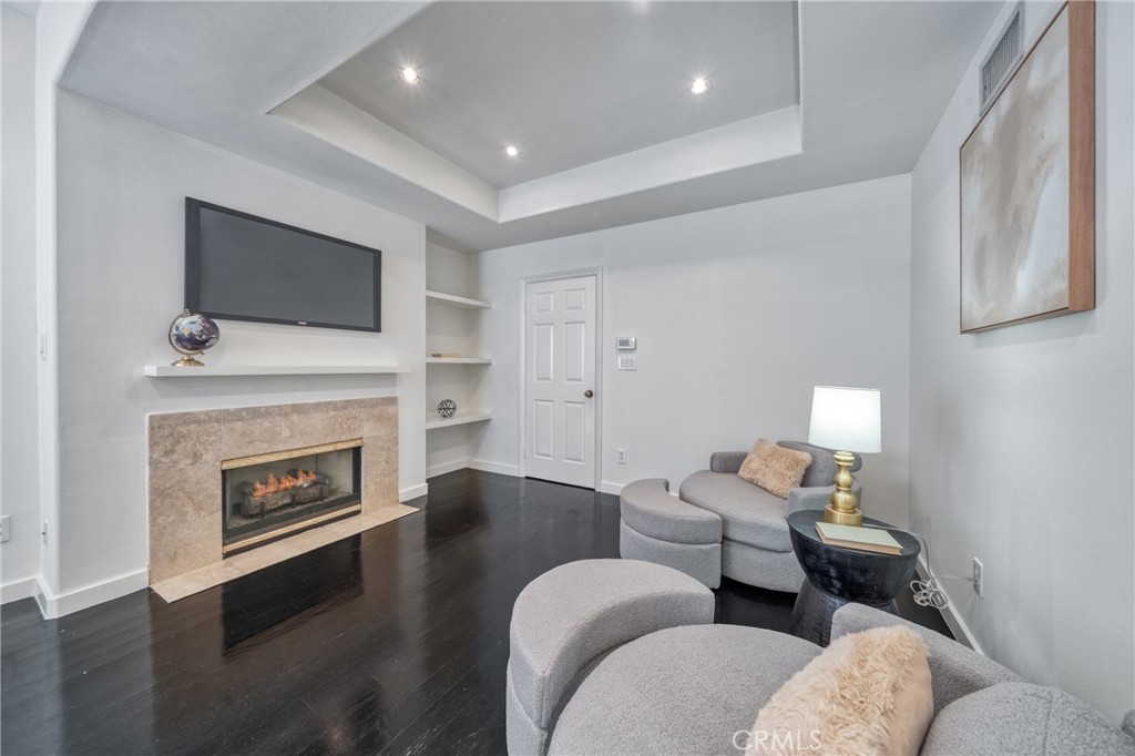 640 N Sweetzer Avenue 4