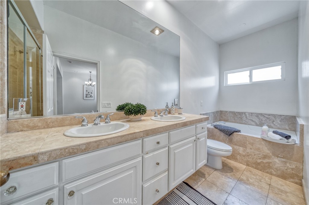 640 N Sweetzer Avenue 4