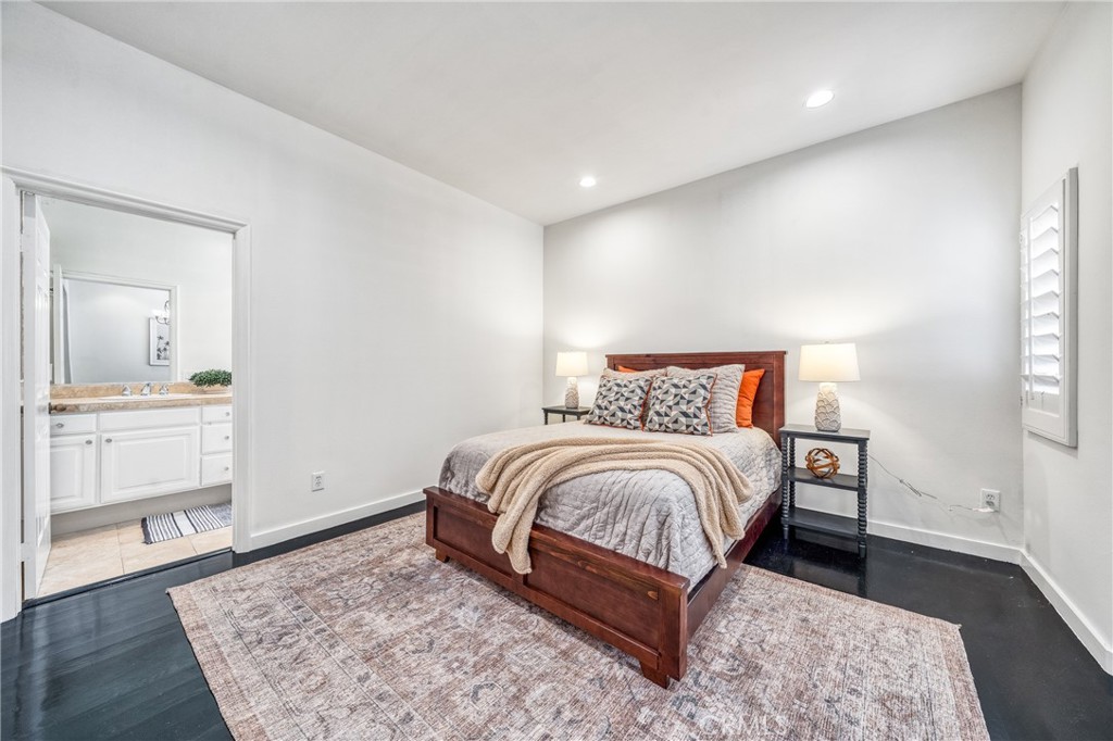 640 N Sweetzer Avenue 4